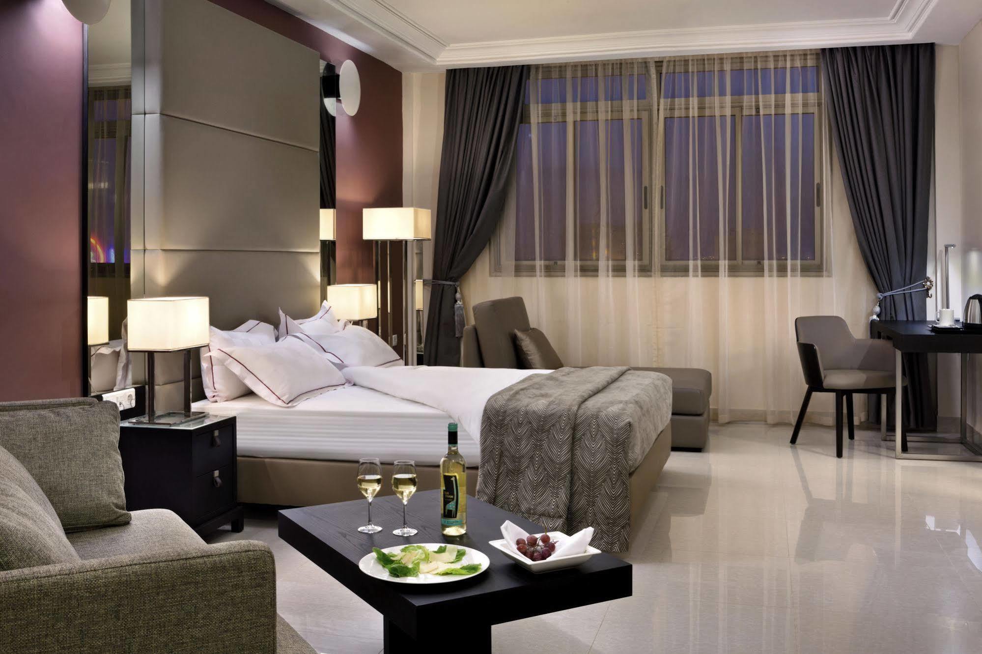 Bravia Hotel Ouagadougou Ngoại thất bức ảnh