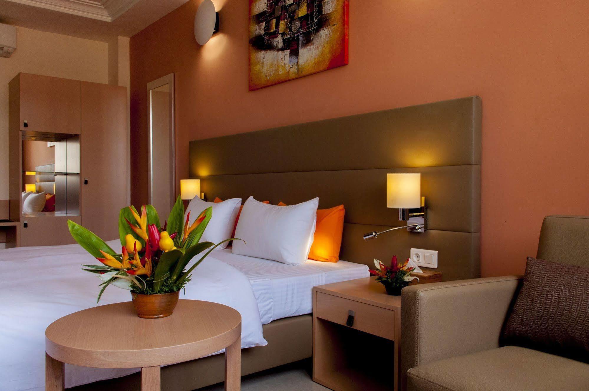 Bravia Hotel Ouagadougou Ngoại thất bức ảnh