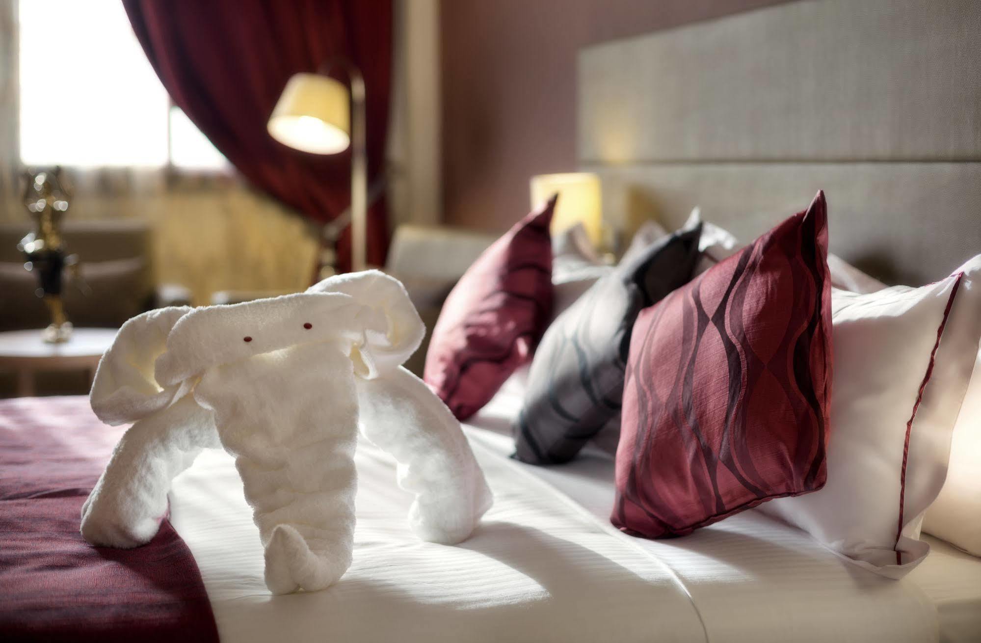 Bravia Hotel Ouagadougou Ngoại thất bức ảnh
